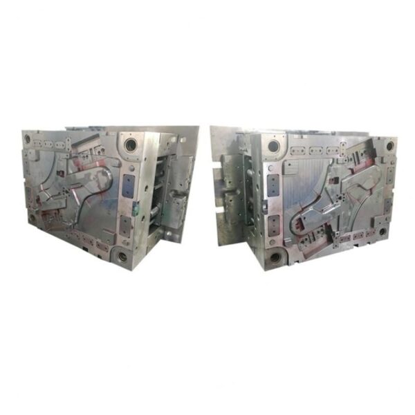 Custom Injection Molds for Plastic Automotive Lighting Components