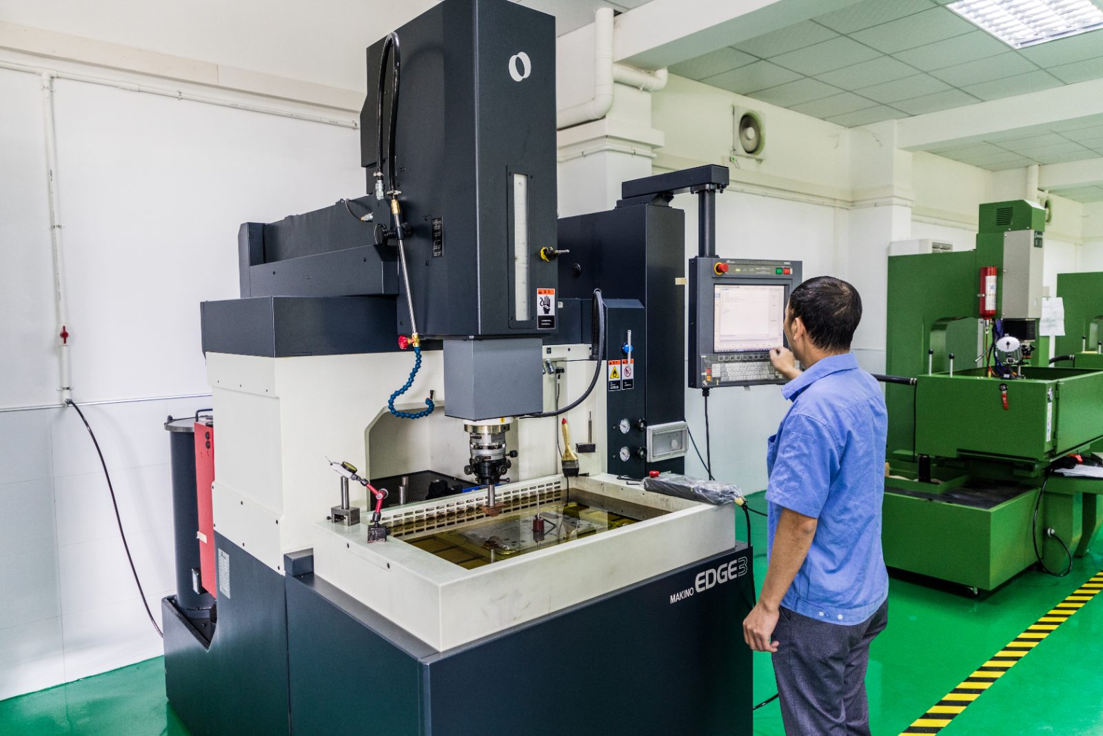 YIOT — Choosing a Custom Plastic Injection Mold Supplier in China