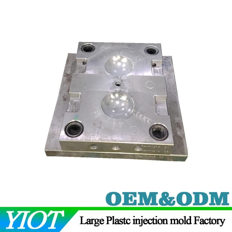 Custom Injection Molds for Plastic Automotive Lighting Components