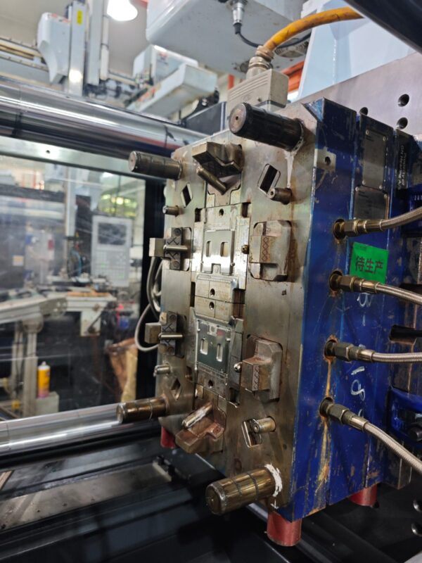 Custom Injection molds for plastic housings and enclosures for electronics